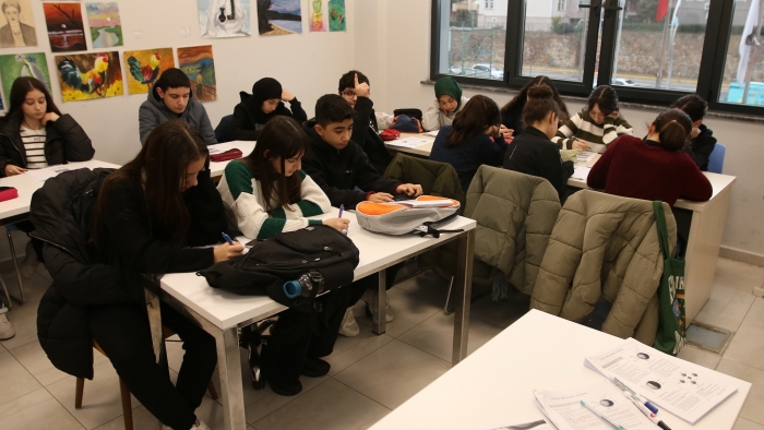 Derince Belediyesi’nden LGS Öğrencilerine Ücretsiz Kurs Desteği